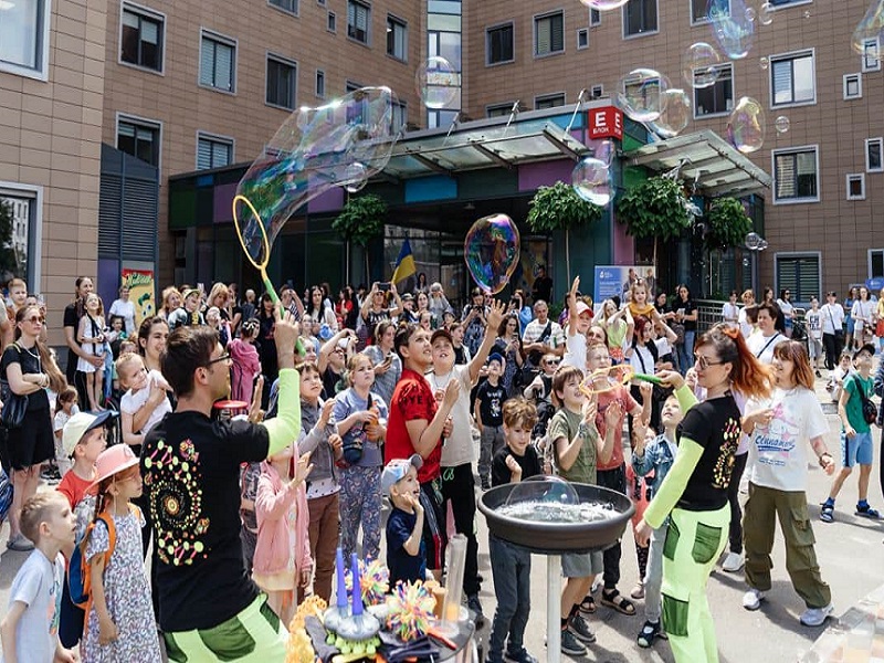 Charity performance 18