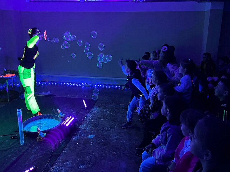 Charity performance 8